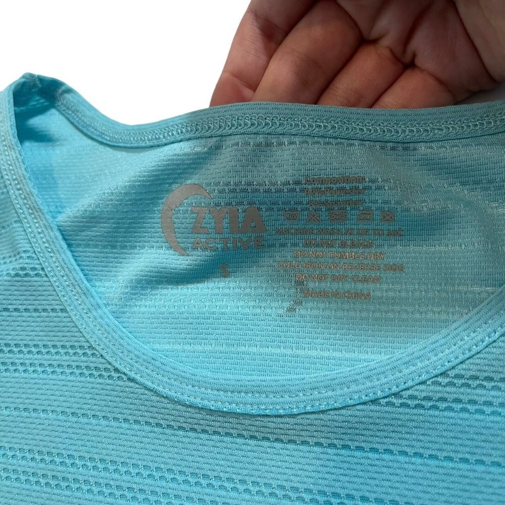 Zyia Active Women's Light Blue Sky Luxe Athletic Muscle Tank Top Size Small - Picture 3 of 6